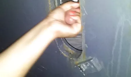 یک زن بنده در کانال سیکسی تلکرام بینی