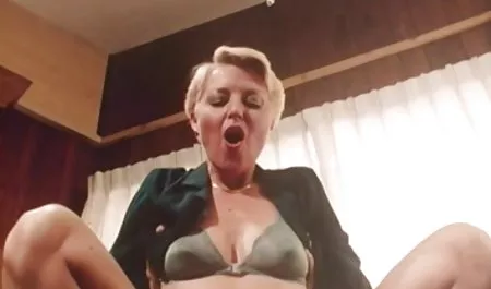 به رنگ مایل به قرمز شبکه سکسی تلگرام در کون, شاشیدن روی صورت و دهان
