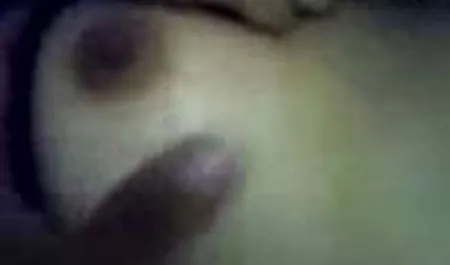دنیس جذب یک مرد در اتاق را به بازی پیانو و بعد از رابطه جنسی مقعد, او در ادامه به نوشیدن کانال شهوانیی تلگرام اسپرم خود