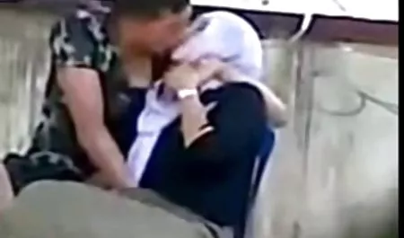 فرش قرمز-مادر مانع از لعنت و گیف سک30 آرام هورمون